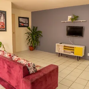 A 50m Da Da Enseada. Apartamento